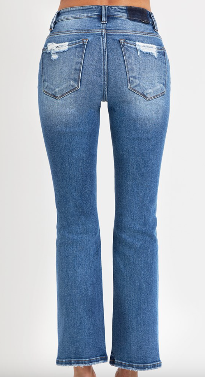 Curvy Mid-Rise Straight Jeans