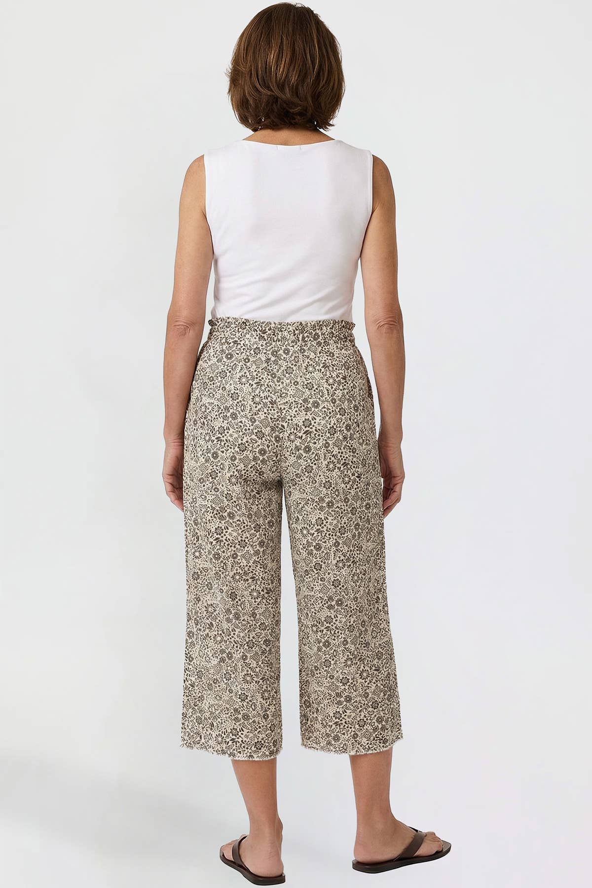Coastal Escape Linen Capri Pants