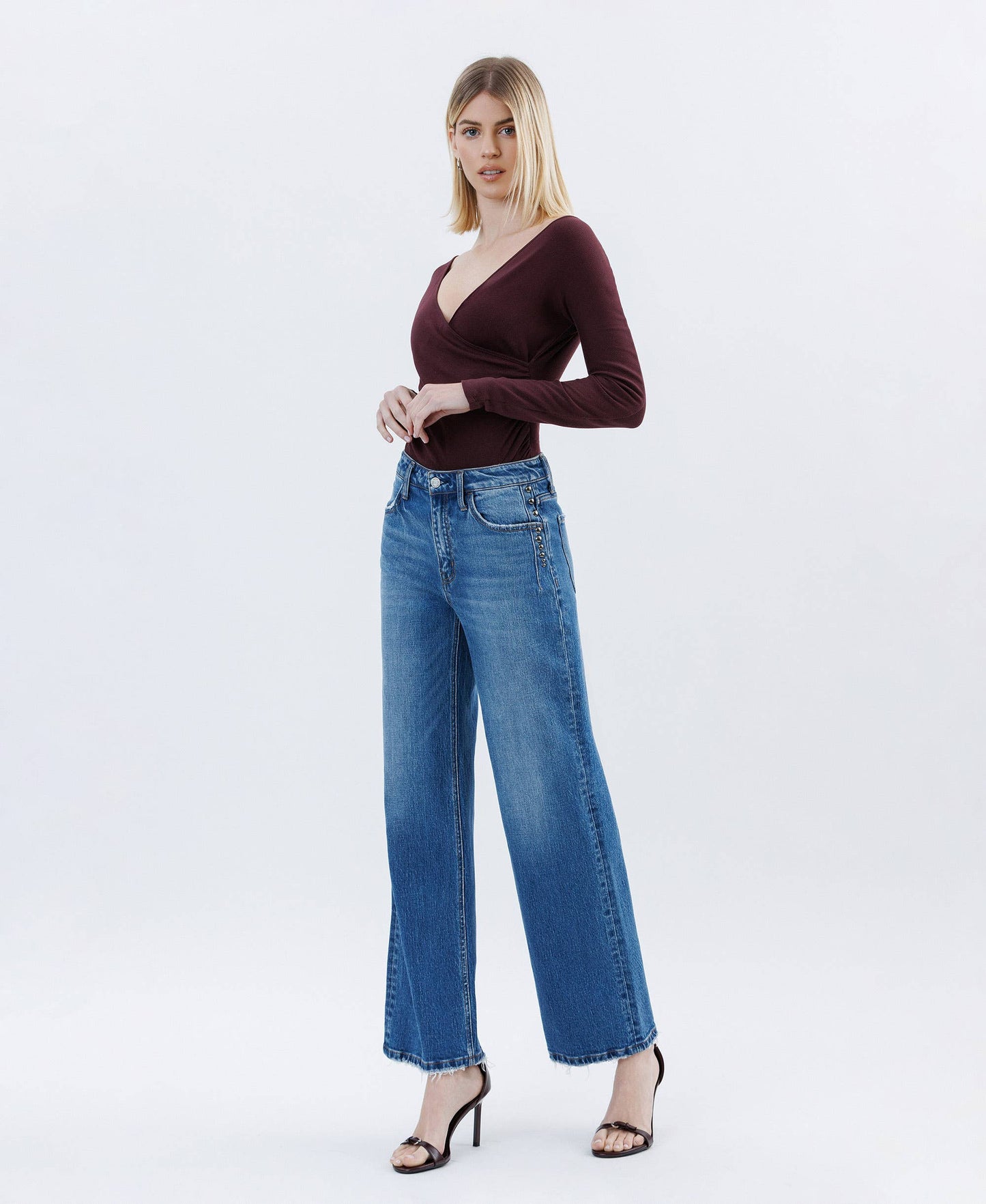 ✨ High Rise Studded Wide Leg Jeans – Lightly Distressed ✨