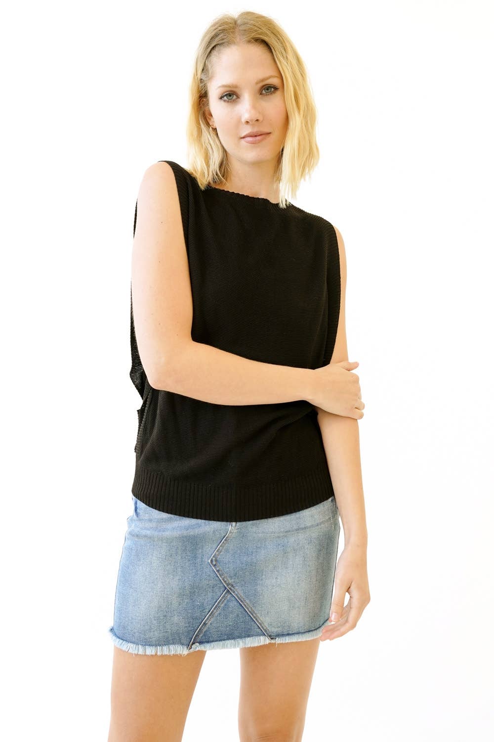 Black Sleeveless Sweater