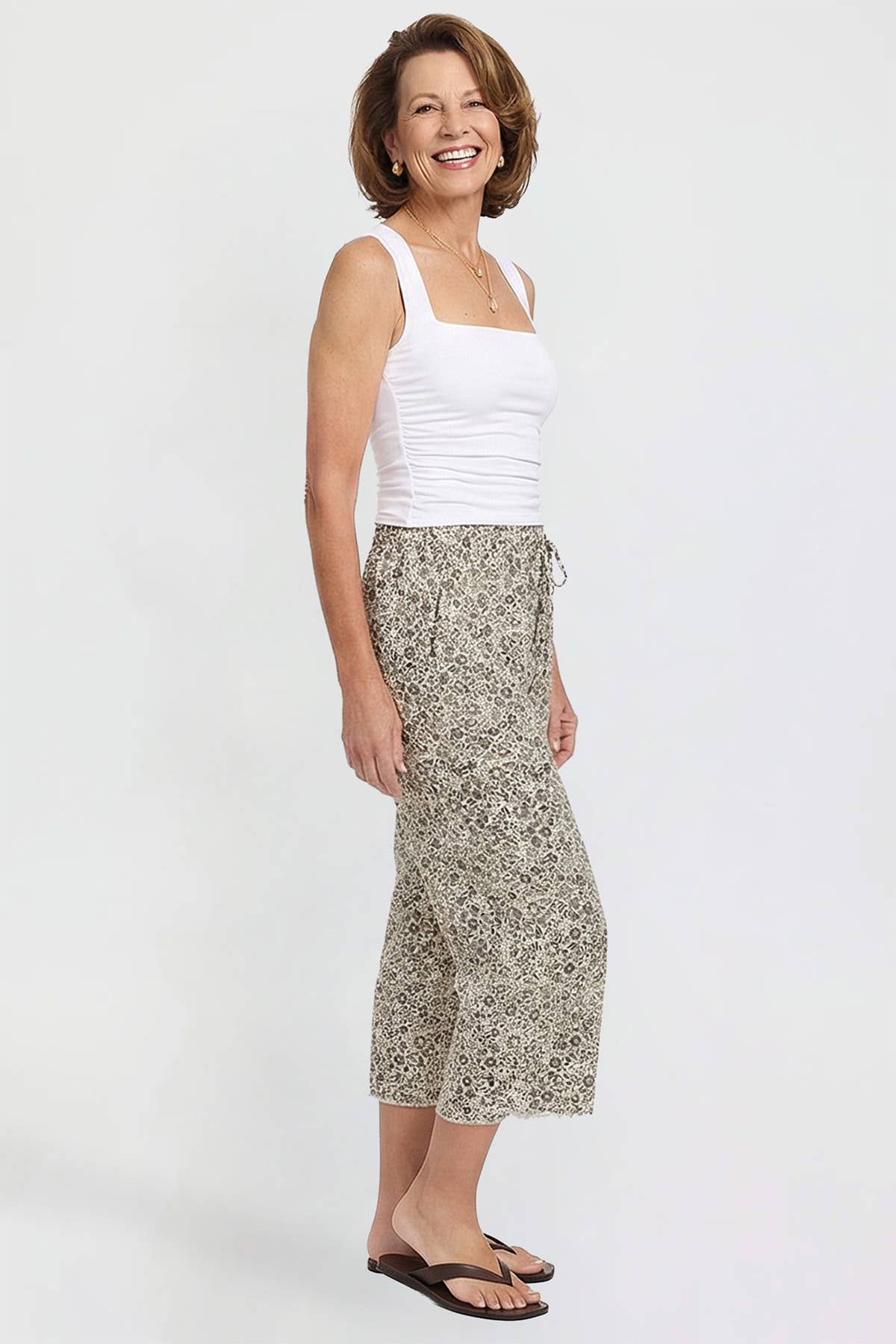 Coastal Escape Linen Capri Pants