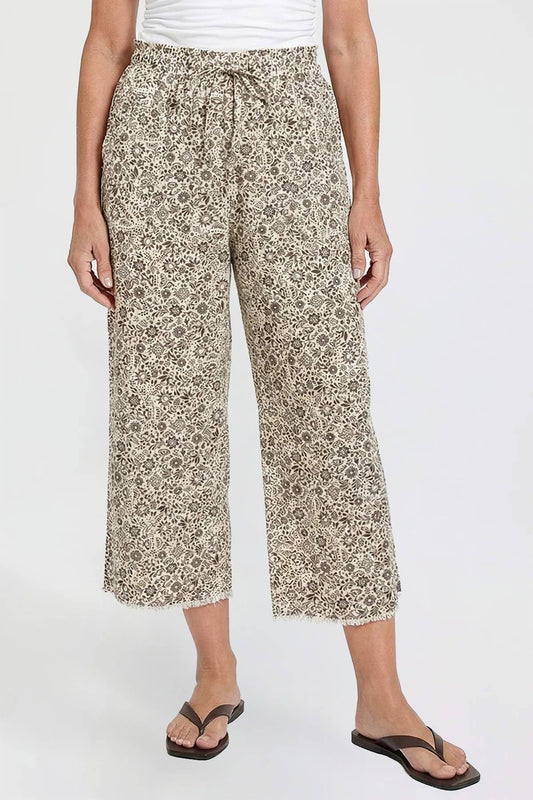 Coastal Escape Linen Capri Pants